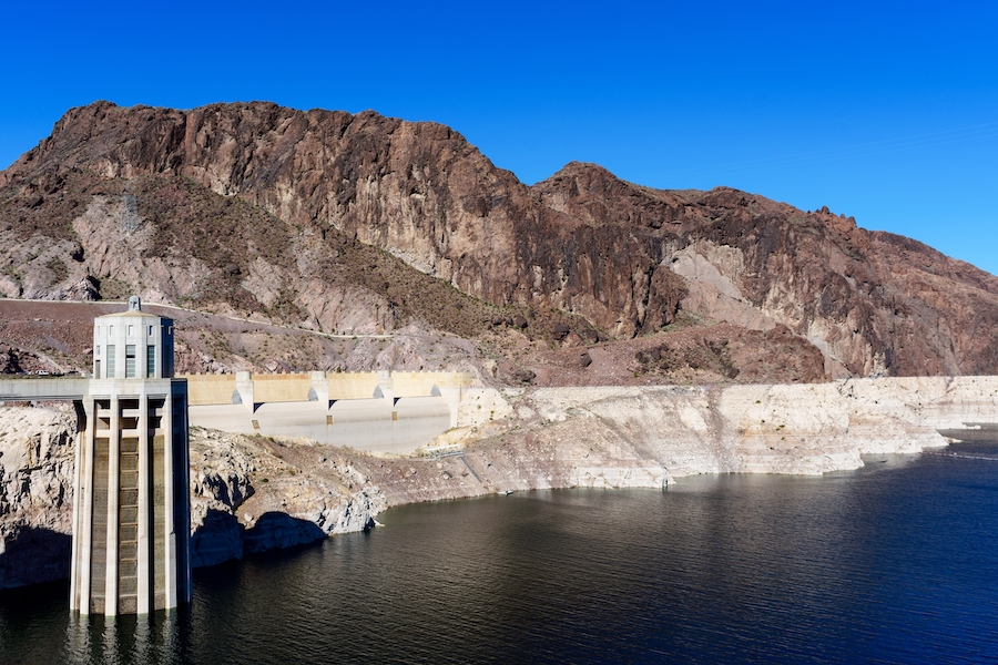 hoover dam water levels low on lake mead